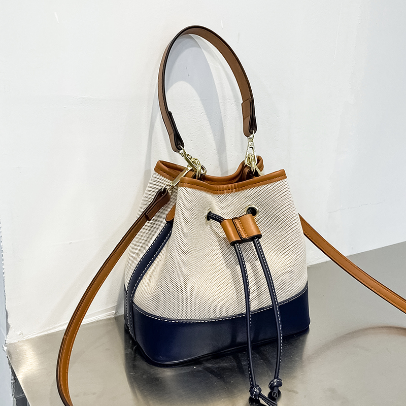 กระเป๋าผู้หญิงสวยๆ กระเป๋าสะพายข้างผู้หญิง กระเป๋าแบรนด์COOL BAG