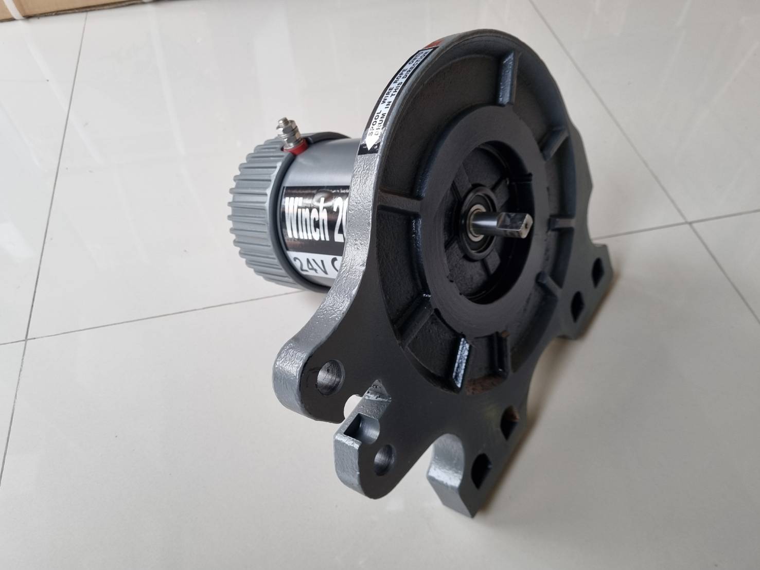 มอเตอร์วินซ์ 20,000 ปอนด์ โฉมเก่า 12v. และ 24v.