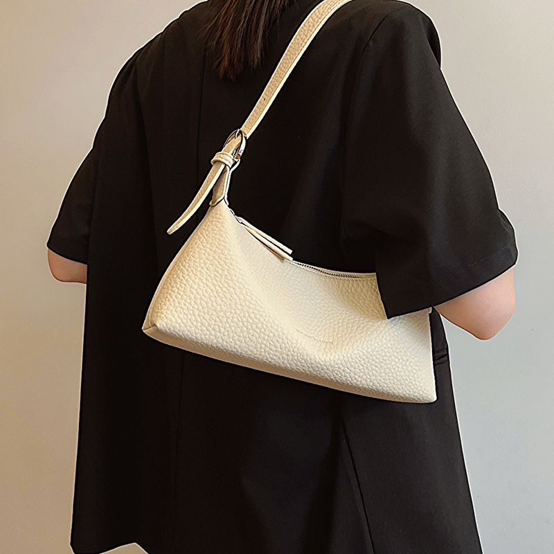 กระเป๋าผู้หญิงสวยๆ กระเป๋าสะพายข้างผู้หญิง กระเป๋าแบรนด์COOL BAG