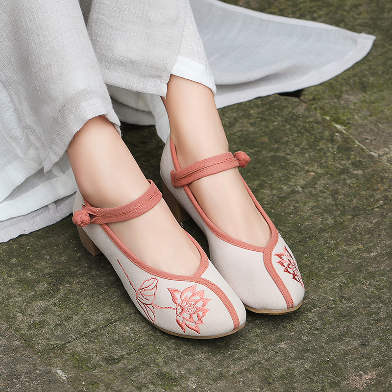 รองเท้าผ้าใบผู้หญิง ใส่สบาย รองเท้าผ้าใบใส่เที่ยวผู้หญิง มีSIZE 35 36 37 38 39 40