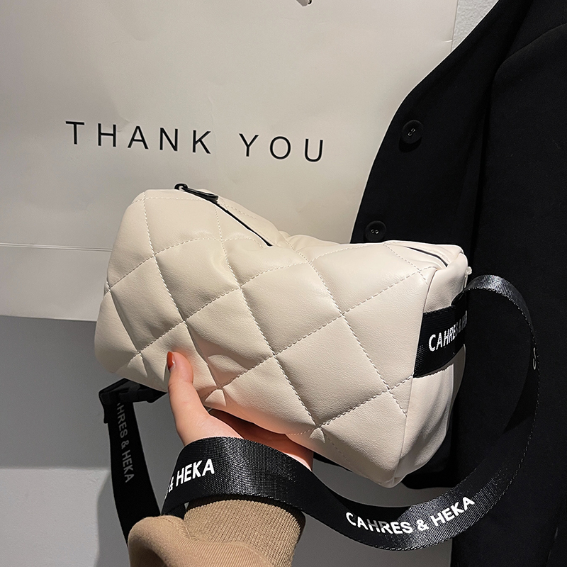กระเป๋าผู้หญิงสวยๆ กระเป๋าสะพายข้างผู้หญิง กระเป๋าแบรนด์COOL BAG