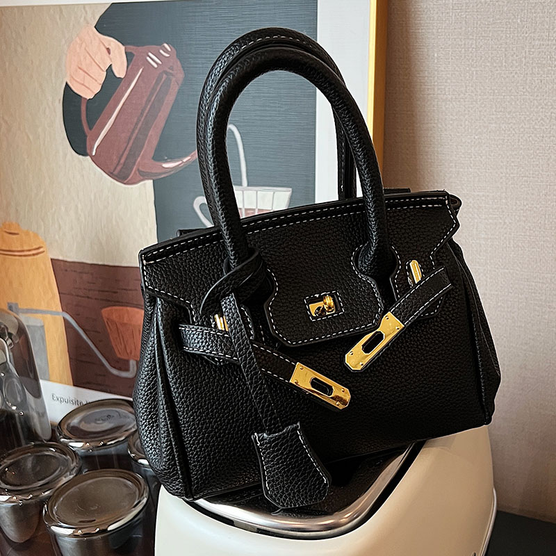 กระเป๋าผู้หญิงสวยๆ กระเป๋าสะพายข้างผู้หญิง กระเป๋าแบรนด์COOL BAG