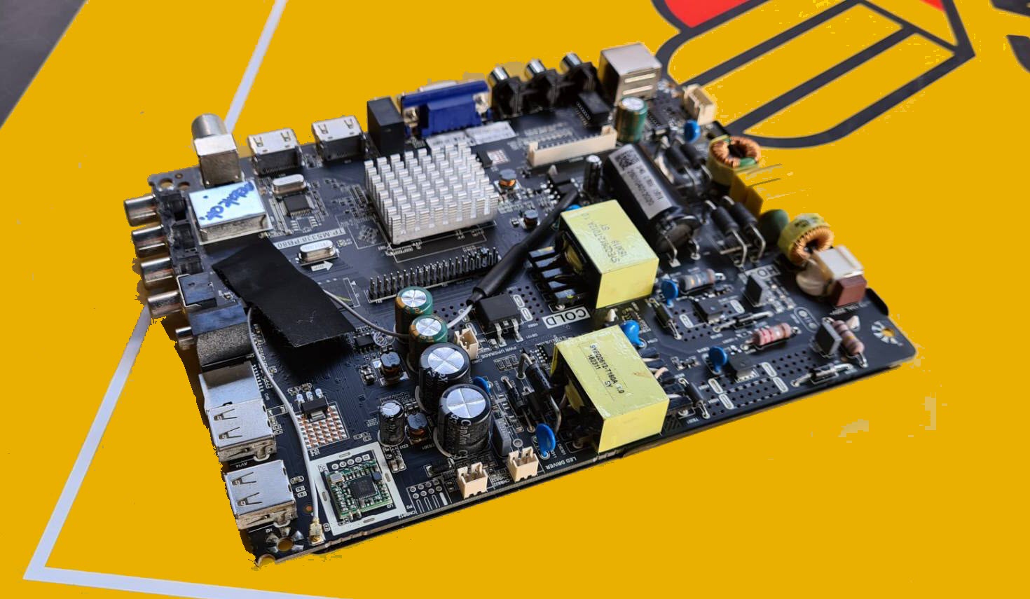 Main Board ACONATIC 40HS523AN :TP.MS338.PB801 Panel : V400HJ6-PE1