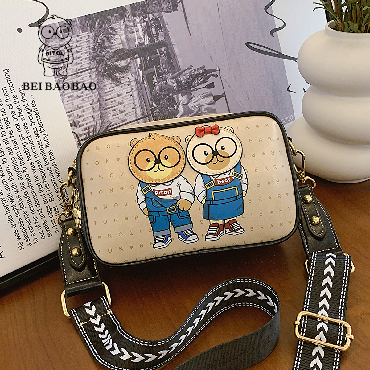 กระเป๋าผู้หญิงสวยๆ กระเป๋าสะพายข้างผู้หญิง กระเป๋าแบรนด์ BEAR BAG กระเป๋าหมีสุดคิ้ว!