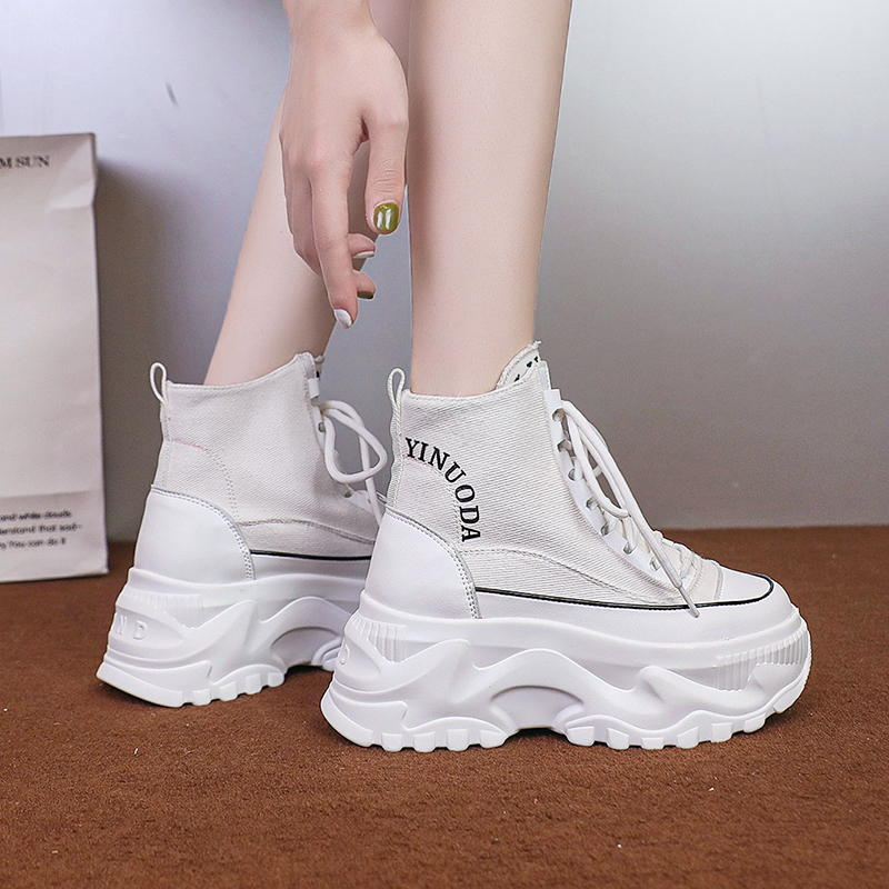 รองเท้าผ้าใบเสริมส้นสูง ไซต์35-39 สนใจทักแชท ฟรีค่าส่ง!