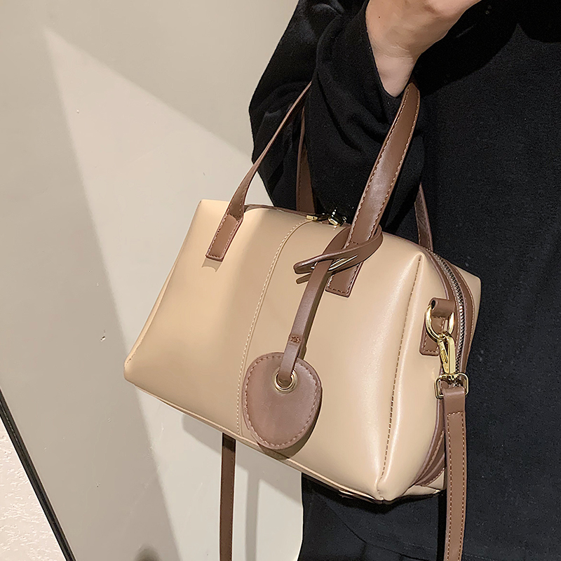 กระเป๋าผู้หญิงสวยๆ กระเป๋าสะพายข้างผู้หญิง กระเป๋าแบรนด์COOL BAG