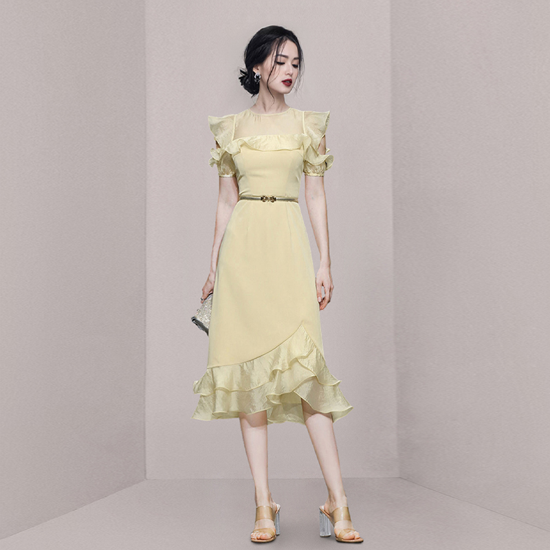 ชุดเดรสยาวสวยๆ สไตล์เกาหลี มีขนาด S M L XL สนใจทักแชท