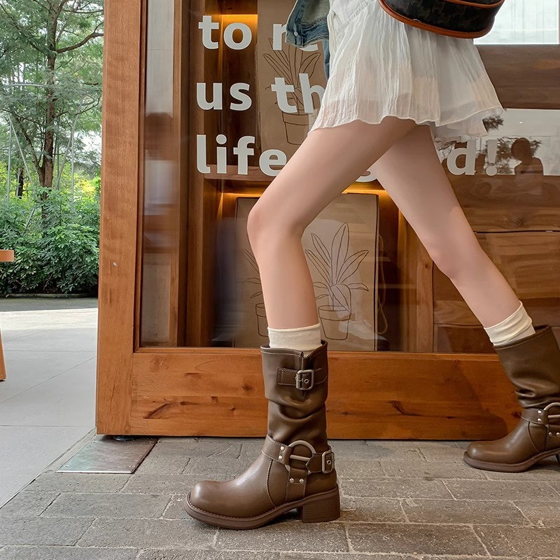 รองเท้าบูทแฟชั่นหญิง มีขนาดให้สั่งซื้อ 35 36 37 38 39 40 แจ้งขนาดในช่องหมายเหตุ