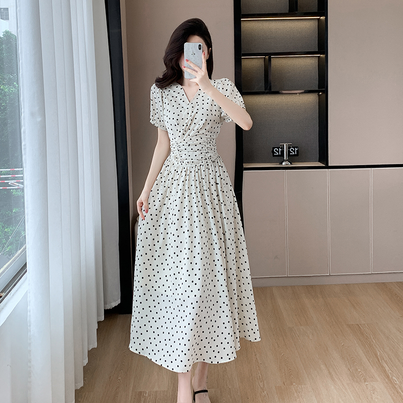 ชุดเดรสยาวสวยๆ สไตล์เกาหลี มีขนาด S M L XL สนใจทักแชท