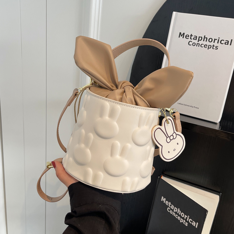 กระเป๋าผู้หญิงสวยๆ กระเป๋าสะพายข้างผู้หญิง กระเป๋าแบรนด์COOL BAG