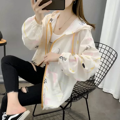 เสื้อยืดแขนยาว มีฮู้ด มีขนาด S M L XL สนใจทักแชท