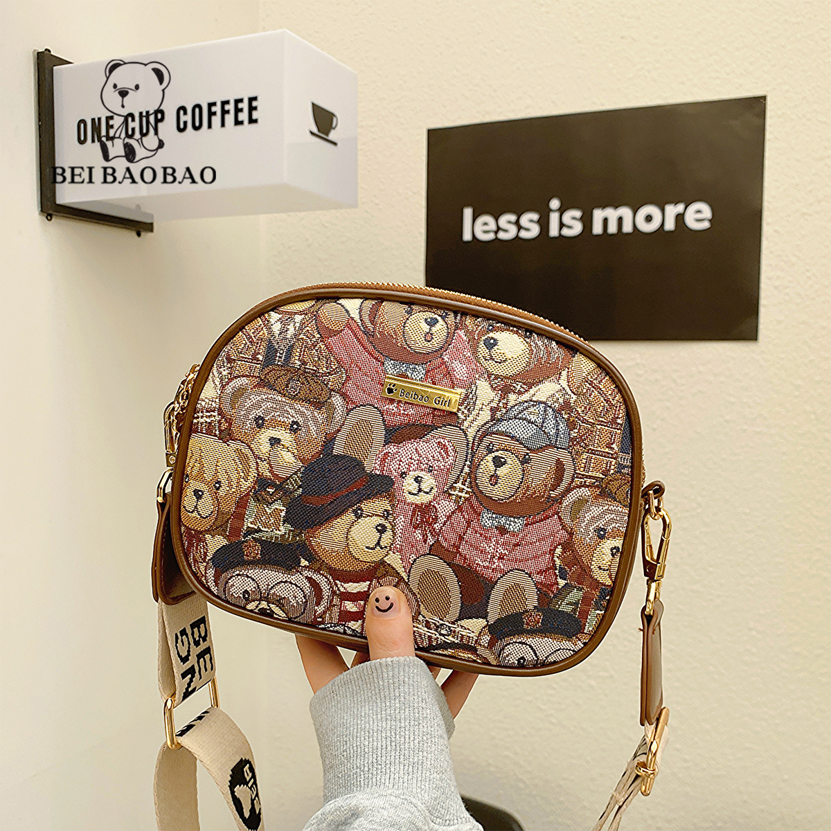 กระเป๋าผู้หญิงสวยๆ กระเป๋าสะพายข้างผู้หญิง กระเป๋าแบรนด์ BEAR BAG กระเป๋าหมีสุดคิ้ว!