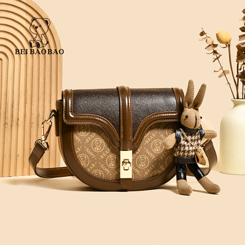กระเป๋าผู้หญิงสวยๆ กระเป๋าสะพายข้างผู้หญิง กระเป๋าแบรนด์ BEAR BAG กระเป๋าหมีสุดคิ้ว!