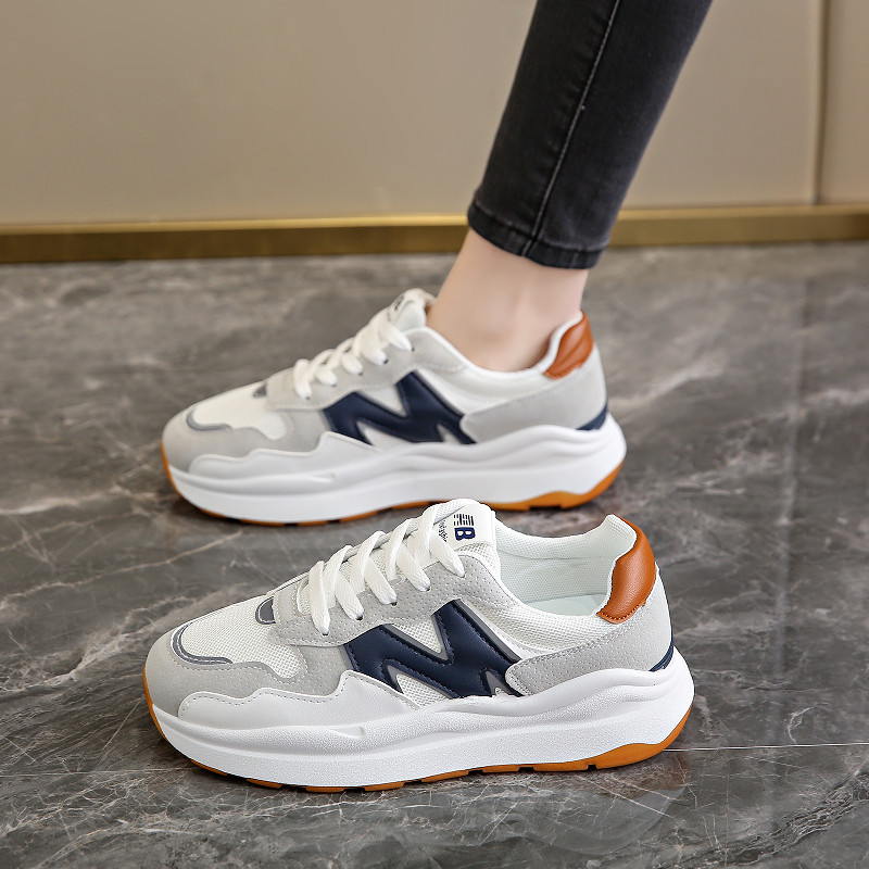 รองเท้าผ้าใบผู้หญิง ใส่สบาย รองเท้าผ้าใบใส่เที่ยวผู้หญิง มีSIZE 35 36 37 38 39 40