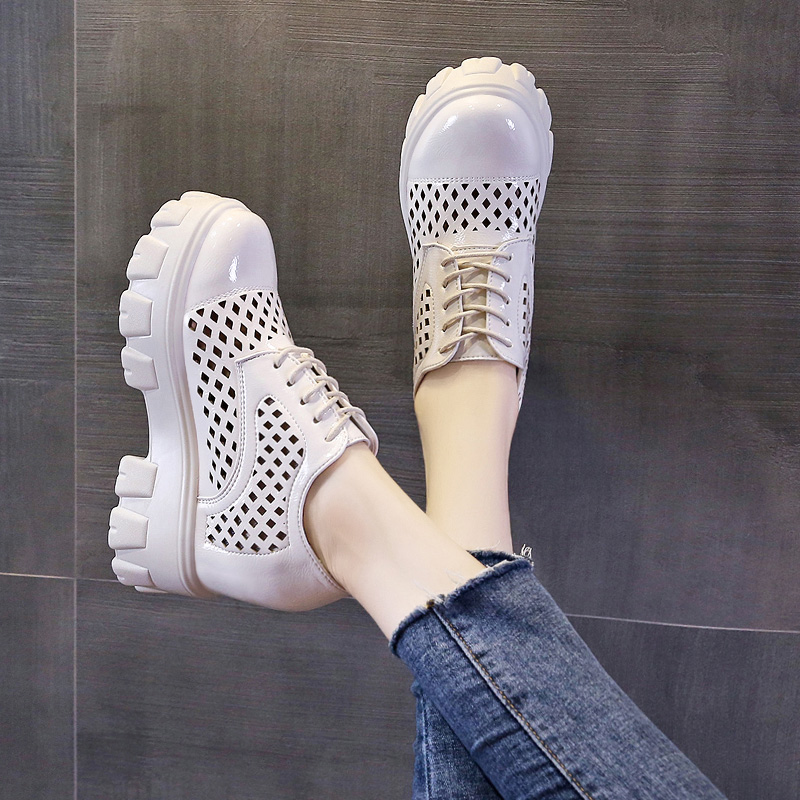 รองเท้าผ้าใบเสริมส้นสูง ไซต์35-39 สนใจทักแชท ฟรีค่าส่ง!