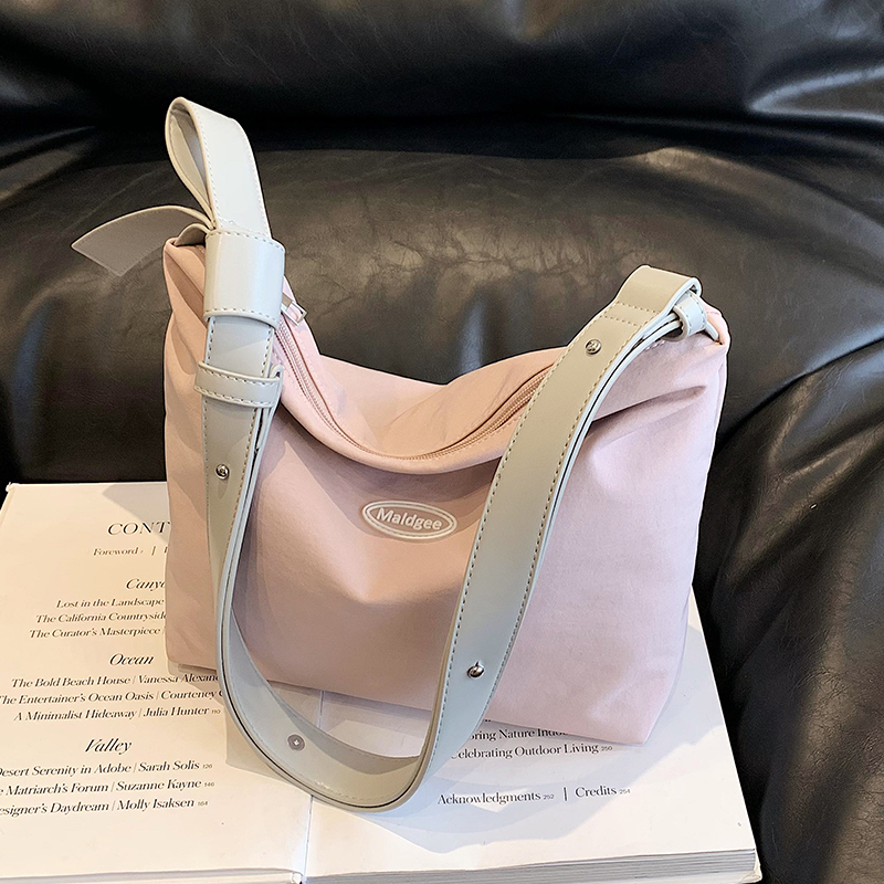 กระเป๋าผู้หญิงสวยๆ กระเป๋าสะพายข้างผู้หญิง กระเป๋าแบรนด์COOL BAG
