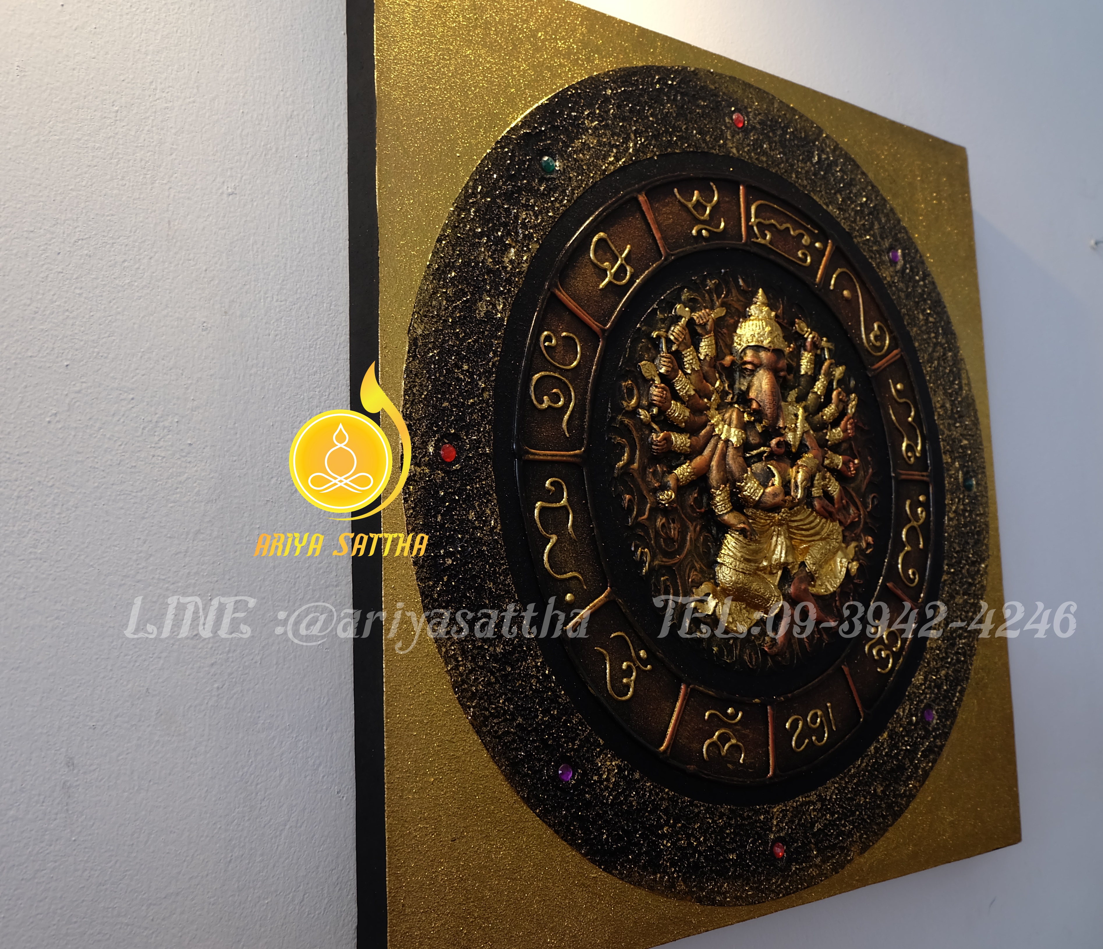 พระพิฆเนศมหาจักรพรรดิ ปาง 16 กร ภาพมงคล ขนาด 60x60 cm.ตกแต่งบ้าน ห้องพระ ของขวัญขึ้นบ้านใหม่ งาน handmade ภาพวาดปิดทองแต่งผนังบ้าน คอนโด สีทอง