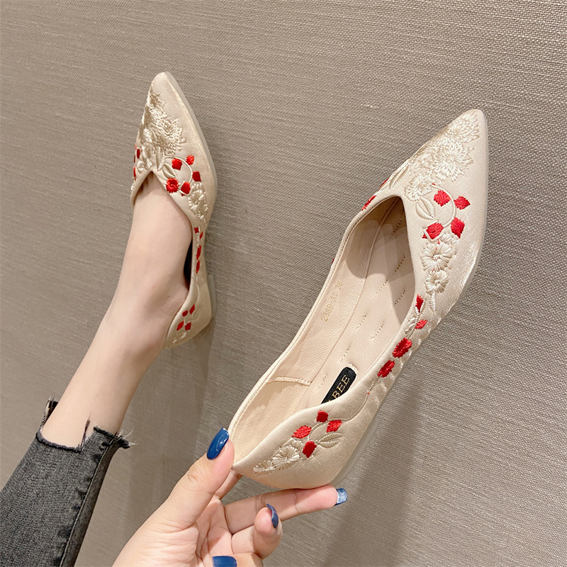 รองเท้าคัทชูผู้หญิงส้นเตี้ย ใส่สบาย มีขนาด35-40