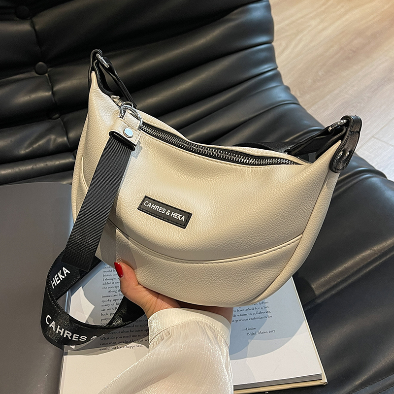 กระเป๋าผู้หญิงสวยๆ กระเป๋าสะพายข้างผู้หญิง กระเป๋าแบรนด์COOL BAG