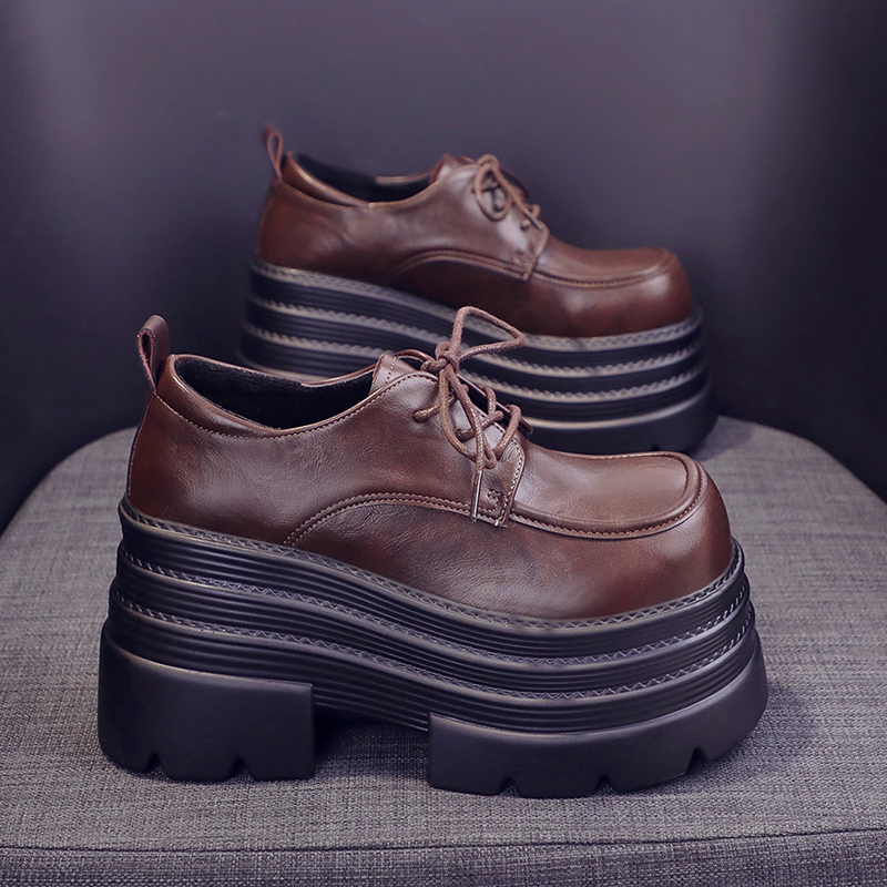 รองเท้าผ้าใบเสริมส้นสูง ไซต์35-39 สนใจทักแชท ฟรีค่าส่ง!