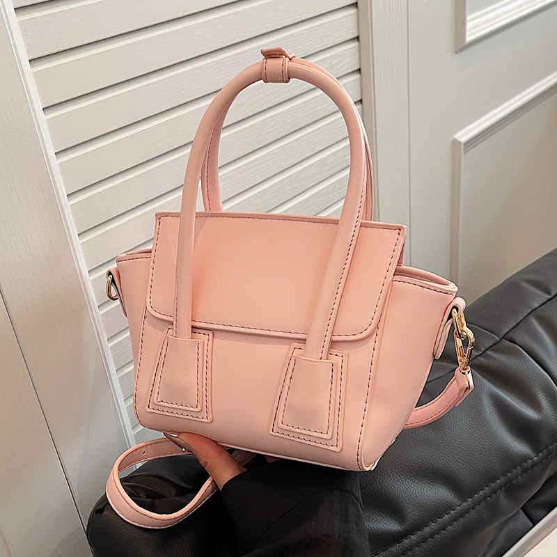 กระเป๋าผู้หญิงสวยๆ กระเป๋าสะพายข้างผู้หญิง กระเป๋าแบรนด์COOL BAG