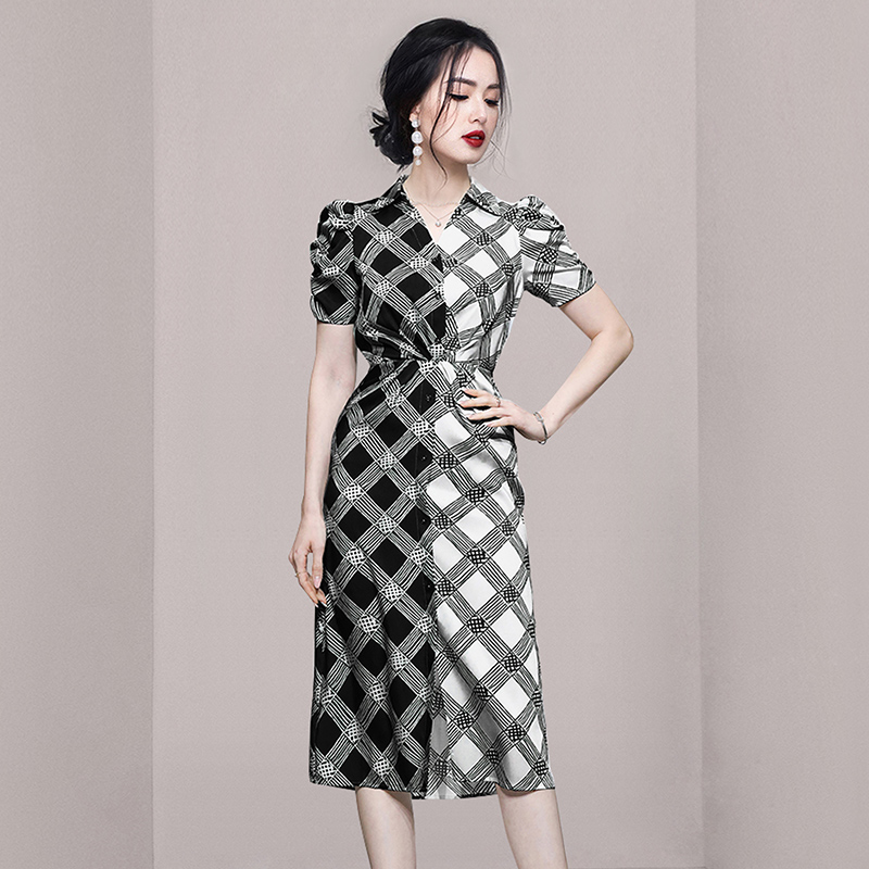 ชุดเดรสยาวสวยๆ สไตล์เกาหลี มีขนาด S M L XL สนใจทักแชท
