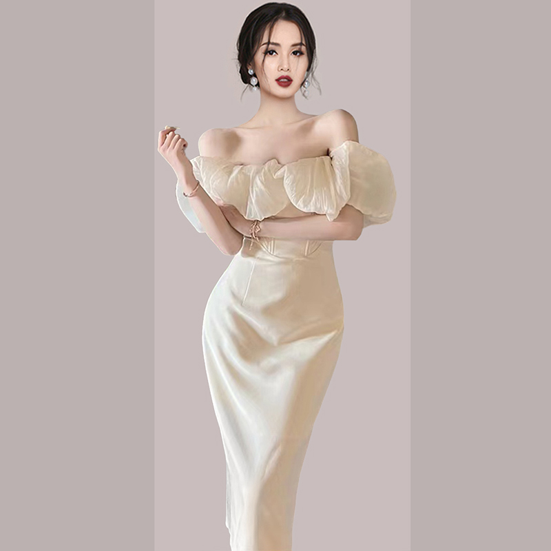 ชุดเดรสยาวสวยๆ สไตล์เกาหลี มีขนาด S M L XL สนใจทักแชท