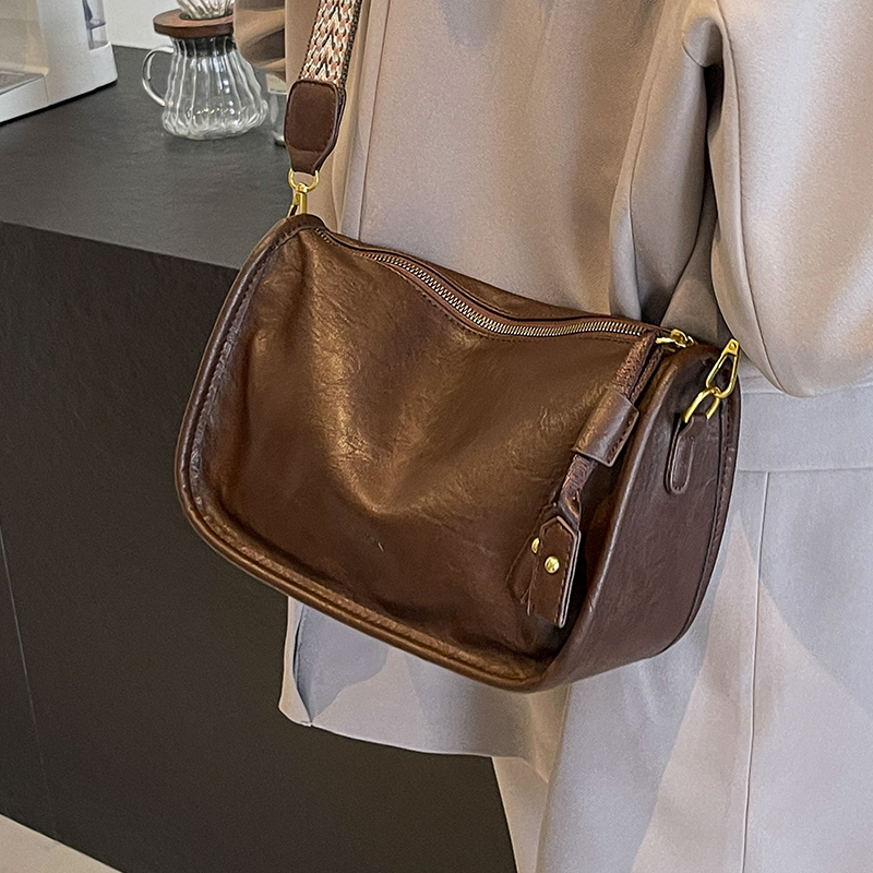 กระเป๋าผู้หญิงสวยๆ กระเป๋าสะพายข้างผู้หญิง กระเป๋าแบรนด์COOL BAG