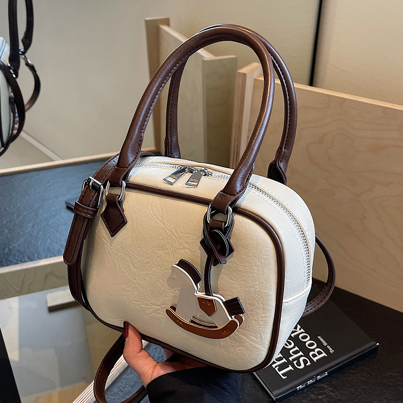กระเป๋าผู้หญิงสวยๆ กระเป๋าสะพายข้างผู้หญิง กระเป๋าแบรนด์COOL BAG