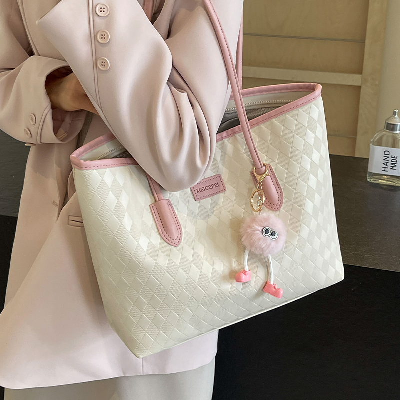 กระเป๋าผู้หญิงสวยๆ กระเป๋าสะพายข้างผู้หญิง กระเป๋าแบรนด์COOL BAG