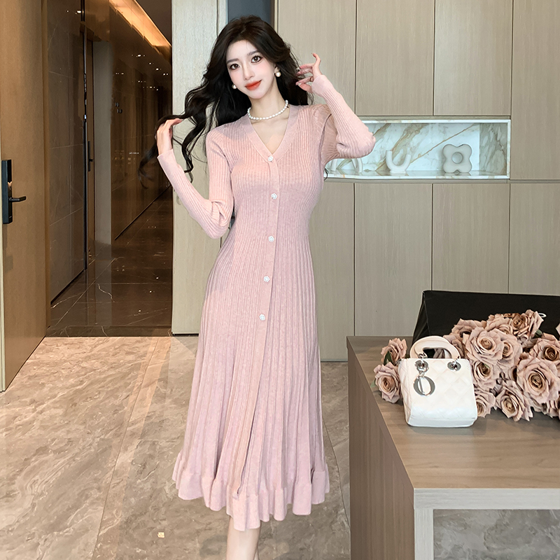 ชุดเดรสยาวสวยๆ สไตล์เกาหลี มีขนาด S M L XL สนใจทักแชท