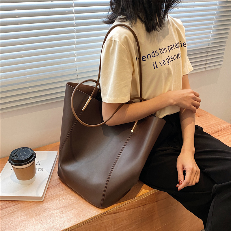 กระเป๋าผู้หญิงสวยๆ กระเป๋าสะพายข้างผู้หญิง กระเป๋าแบรนด์COOL BAG