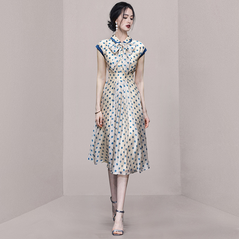 ชุดเดรสยาวสวยๆ สไตล์เกาหลี มีขนาด S M L XL สนใจทักแชท