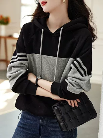 เสื้อยืดแขนยาว มีฮู้ด มีขนาด S M L XL สนใจทักแชท