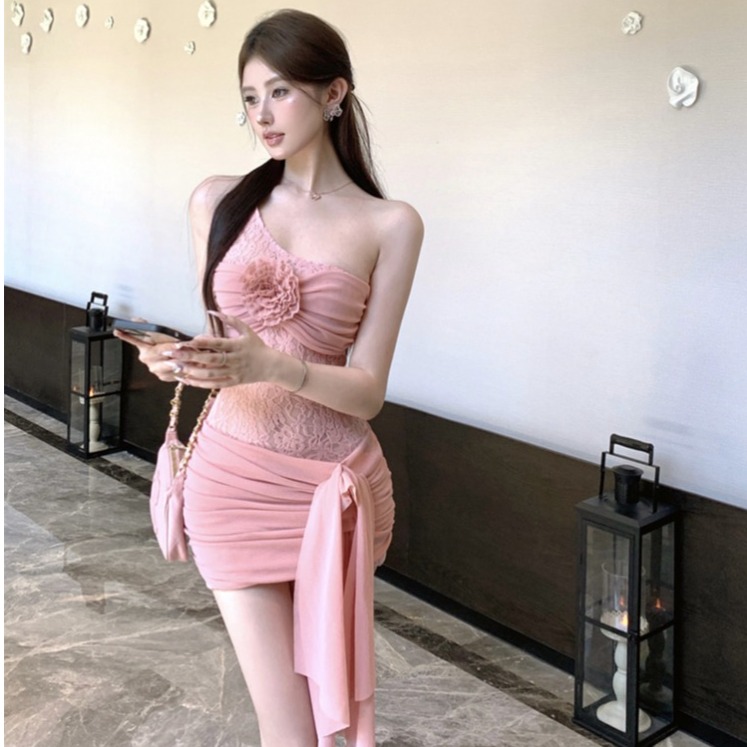 ชุดเดรสยาวสวยๆ สไตล์เกาหลี มีขนาด S M L XL สนใจทักแชท