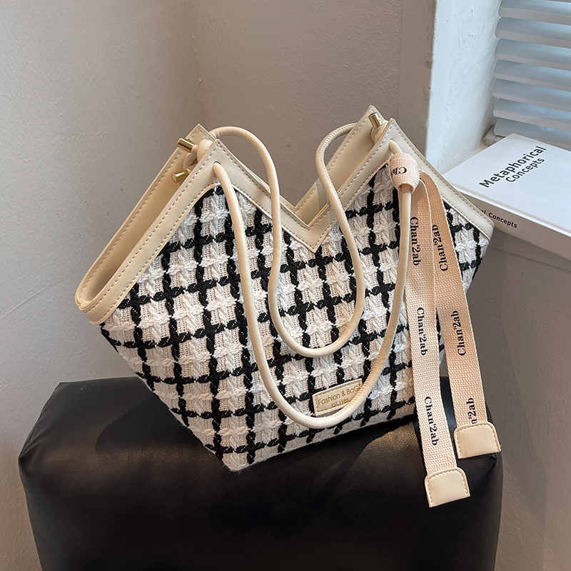 กระเป๋าผู้หญิงสวยๆ กระเป๋าสะพายข้างผู้หญิง กระเป๋าแบรนด์COOL BAG