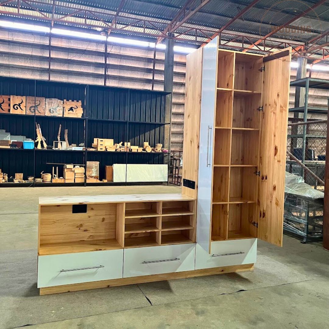 ชุดตู้ครัวไม้สน