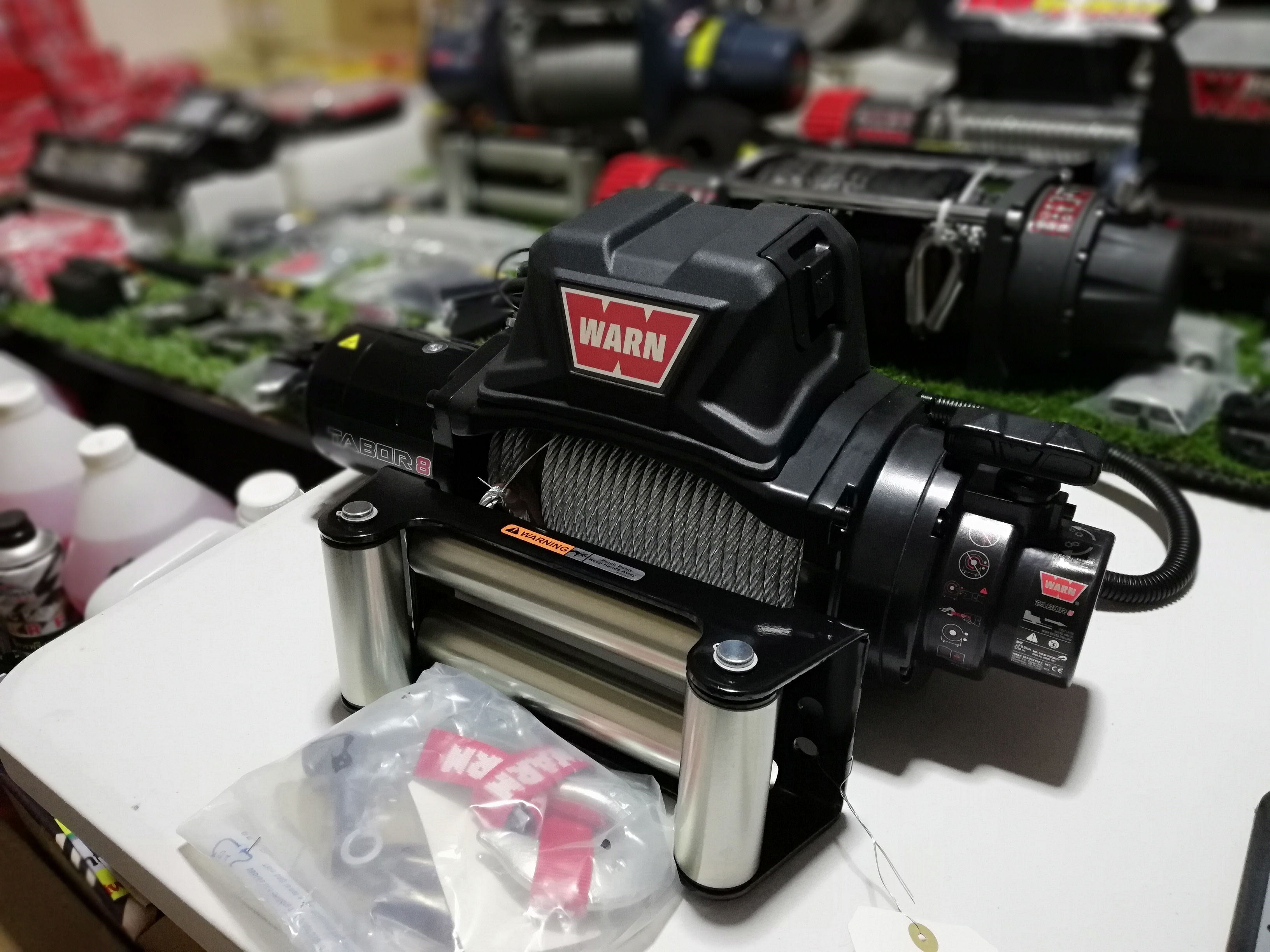 WARN 8000LB TABOR8 12 V.