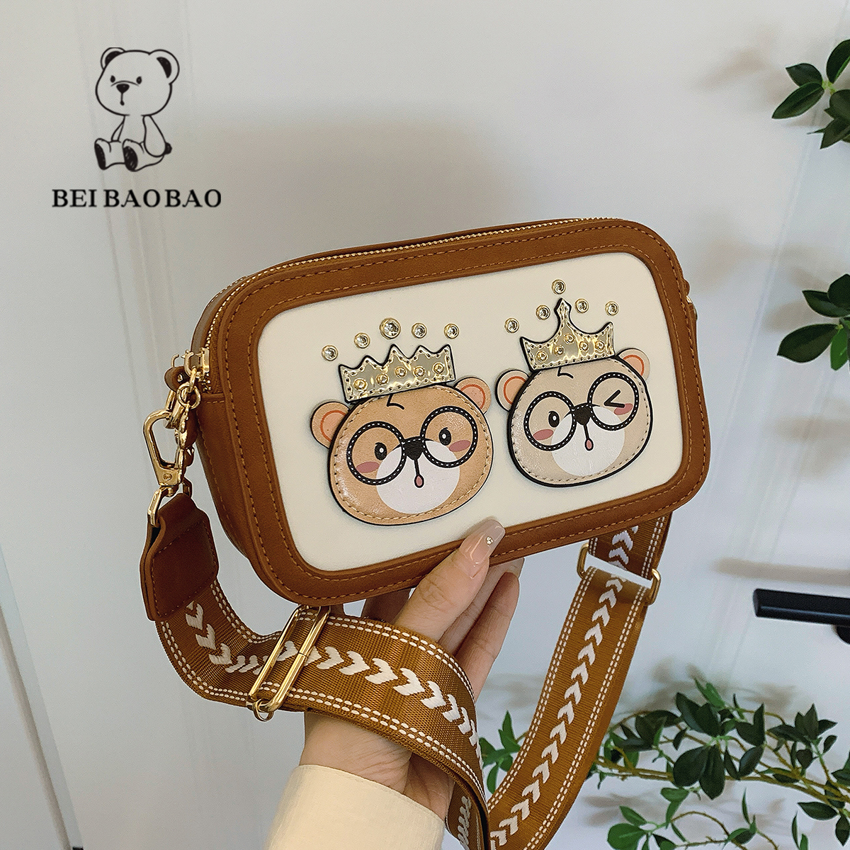 กระเป๋าผู้หญิงสวยๆ กระเป๋าสะพายข้างผู้หญิง กระเป๋าแบรนด์ BEAR BAG กระเป๋าหมีสุดคิ้ว!