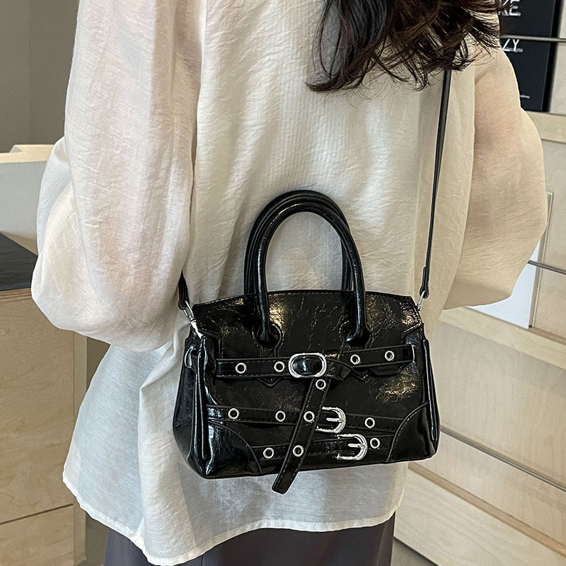 กระเป๋าผู้หญิงสวยๆ กระเป๋าสะพายข้างผู้หญิง กระเป๋าแบรนด์COOL BAG