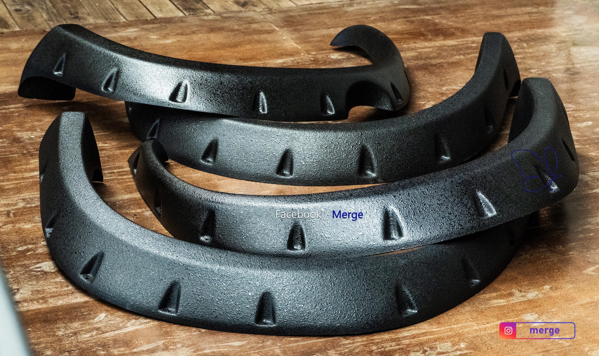 คิ้วล้อTriton