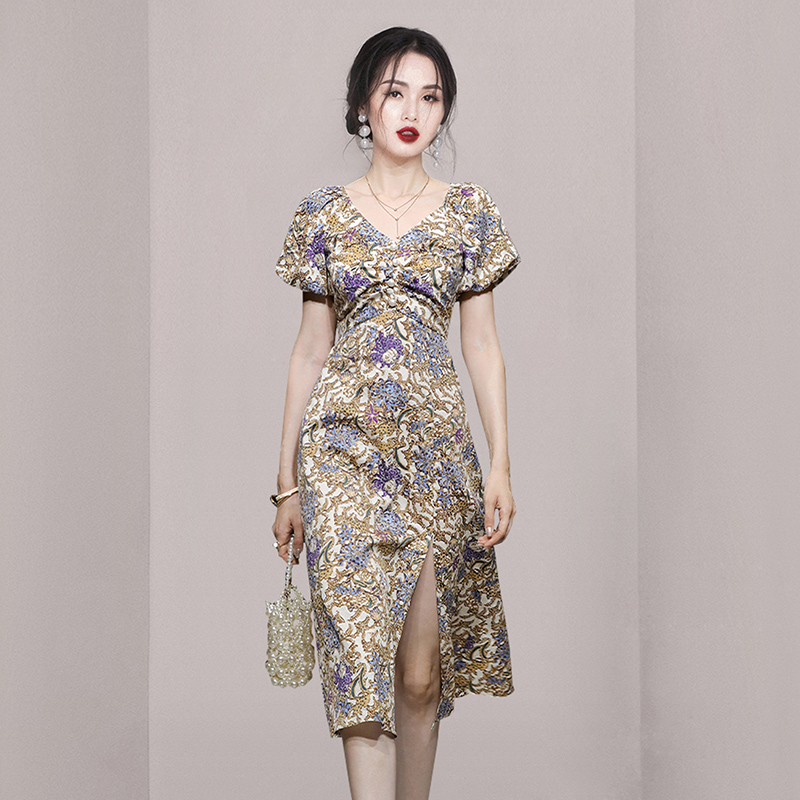 ชุดเดรสยาวสวยๆ สไตล์เกาหลี มีขนาด S M L XL สนใจทักแชท