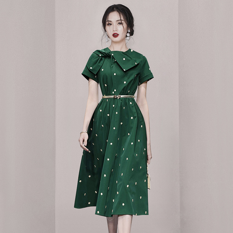 ชุดเดรสยาวสวยๆ สไตล์เกาหลี มีขนาด S M L XL สนใจทักแชท