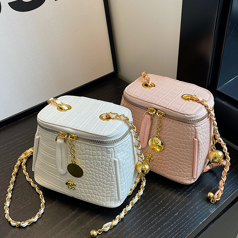 กระเป๋าผู้หญิงสวยๆ กระเป๋าสะพายข้างผู้หญิง กระเป๋าแบรนด์COOL BAG