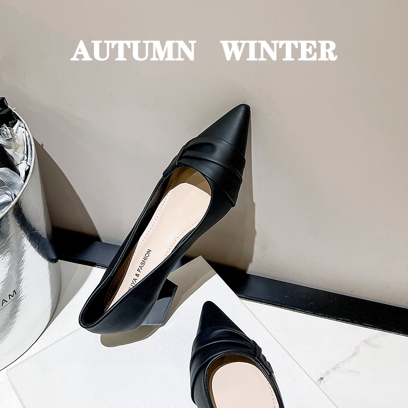 รองเท้าคัทชูผู้หญิงส้นเตี้ย ใส่สบาย มีขนาด35-43