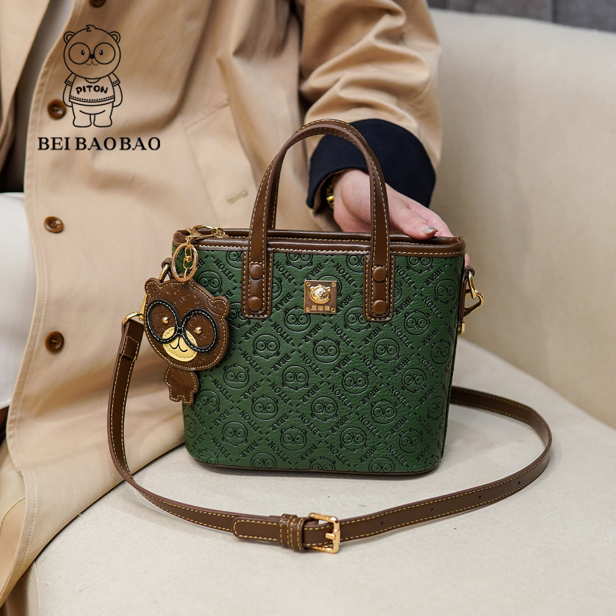 กระเป๋าผู้หญิงสวยๆ กระเป๋าสะพายข้างผู้หญิง กระเป๋าแบรนด์ BEAR BAG กระเป๋าหมีสุดคิ้ว!