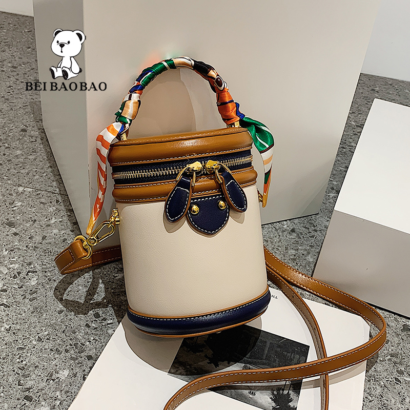 กระเป๋าผู้หญิงสวยๆ กระเป๋าสะพายข้างผู้หญิง กระเป๋าแบรนด์ BEAR BAG กระเป๋าหมีสุดคิ้ว!