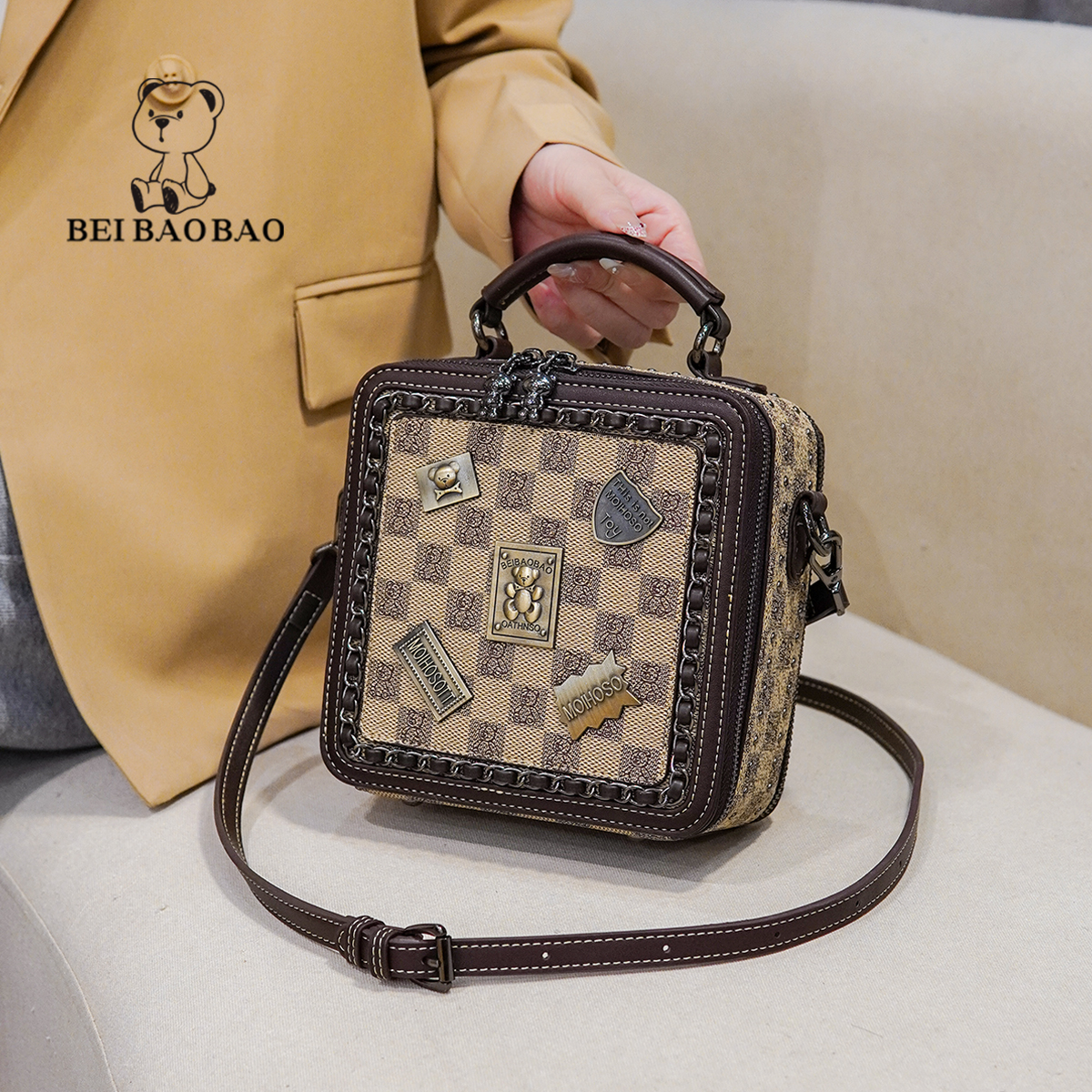 กระเป๋าผู้หญิงสวยๆ กระเป๋าสะพายข้างผู้หญิง กระเป๋าแบรนด์ BEAR BAG กระเป๋าหมีสุดคิ้ว!