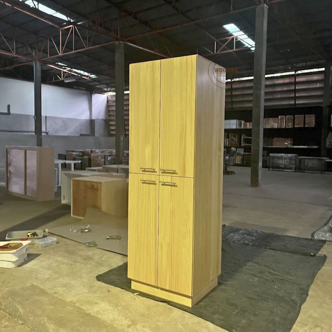 ตู้เก็บของไม้สน