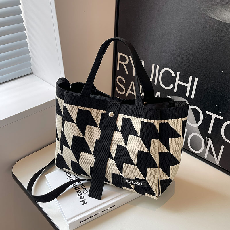 กระเป๋าผู้หญิงสวยๆ กระเป๋าสะพายข้างผู้หญิง กระเป๋าแบรนด์COOL BAG